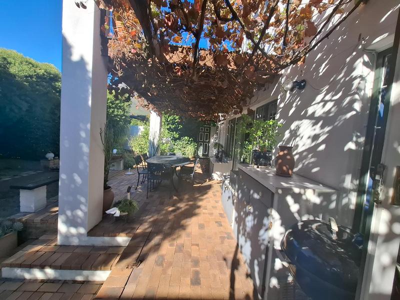 4 Bedroom Property for Sale in Paradyskloof Western Cape